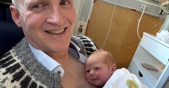 Eyjólfur Ármannsson og kona hans eignuðust stúlku