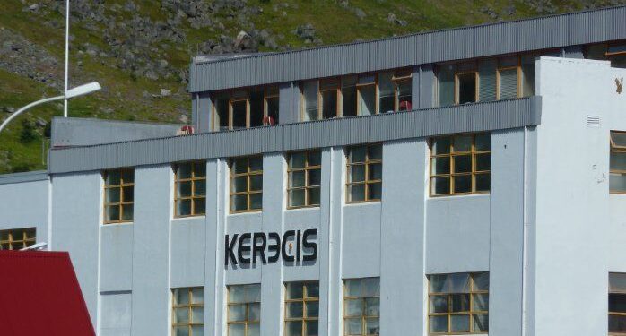 Afkoma ríkissjóðs snýst úr halla í 12 milljarða afgang