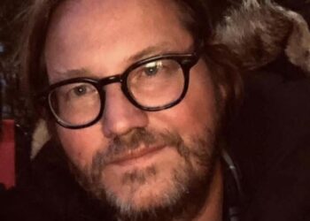 Neituðu að taka niður upplogna níðgrein um meint barnaníð